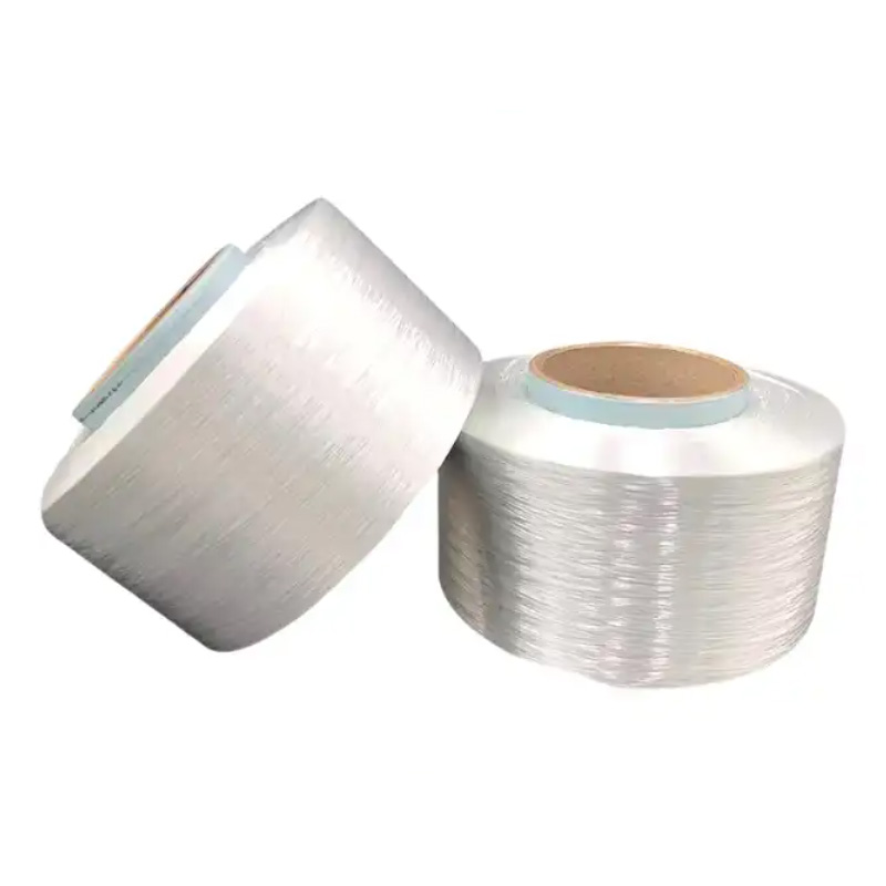 Onko eri sulamispisteiden sulatuslangan yhteensopivuudessa merkittäviä eroja, kun ne yhdistetään eri kankaiden, kuten villan ja puuvillan, kanssa?